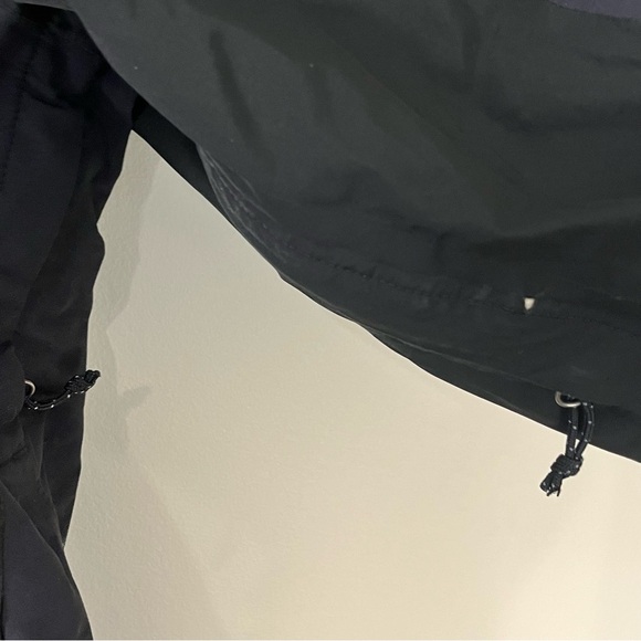 The North Face Black Winter Coat Women’s Medium Gorpcore Outdoors - Picture 6 of 11